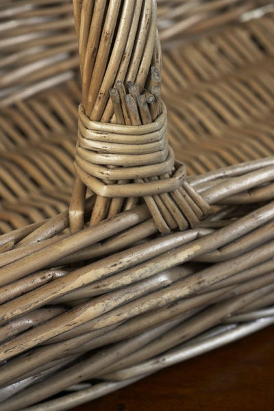 Wicker Kew Trug Very Close Detail Handle