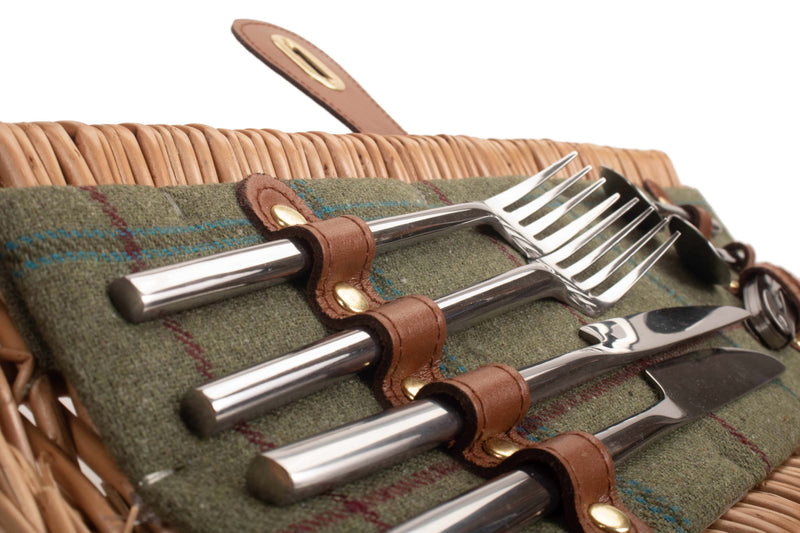 2 Person Green Tweed Barrel Hamper Cutlery Detail