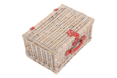 Gingham 2 Person Fitted Hamper Top Closed