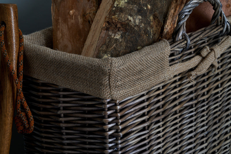 Antique wash hall basket with lining